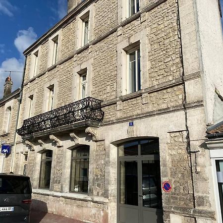 Superbe Studio Centre Ville * Clim * Wifi * Haut De Gamme * Angoulême Exteriör bild