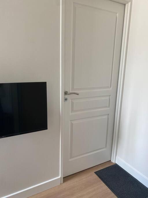 Superbe Studio Centre Ville * Clim * Wifi * Haut De Gamme * Angoulême Exteriör bild