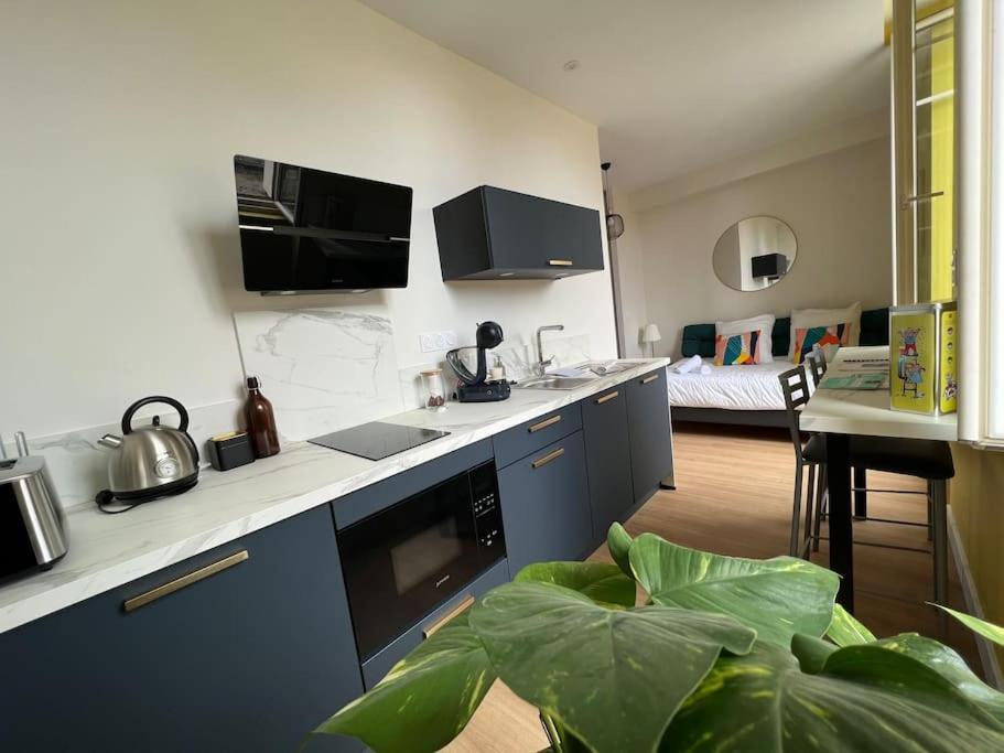 Superbe Studio Centre Ville * Clim * Wifi * Haut De Gamme * Angoulême Exteriör bild