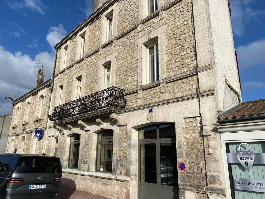 Superbe Studio Centre Ville * Clim * Wifi * Haut De Gamme * Angoulême Exteriör bild